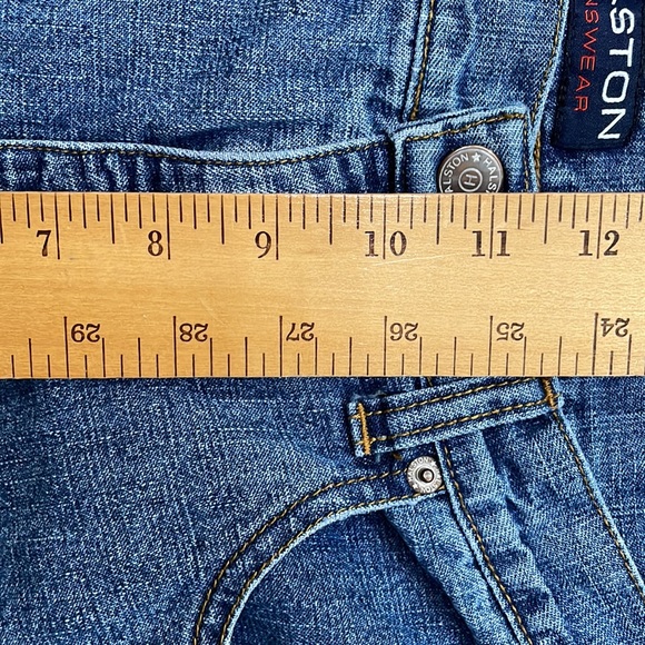 Halston Jeanswear Size 8 Blue Vintage Cropped Distressed 5 Pockets Medium Wash - Picture 8 of 13